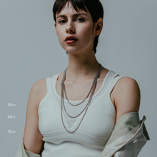 Load image into Gallery viewer, Flower Basket Weave Chain
